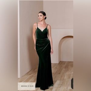 Revelry Emerald Bridesmaids dress (never altered)